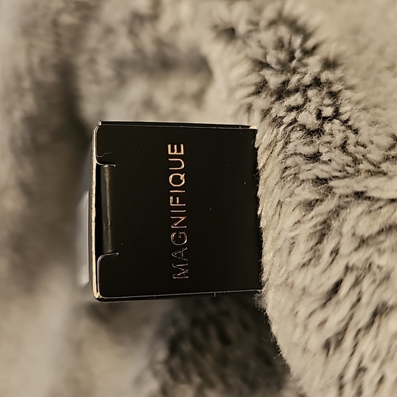 Limited Edition! Mischo Beauty liquid eyeshadow Magnifique Color - Picture 3 of 3